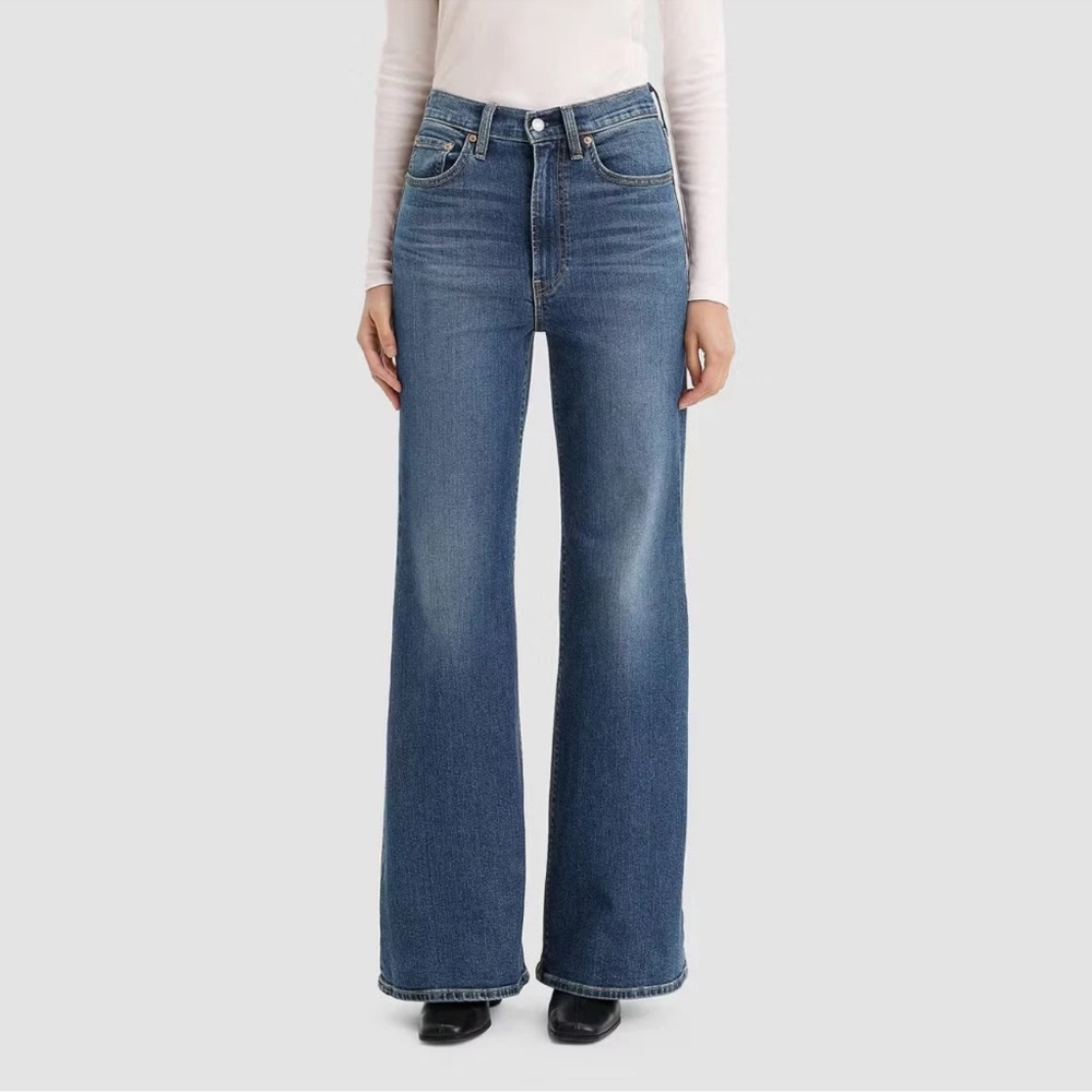 Levi's Womens Ribcage Bell Bottom Jeans 32x32